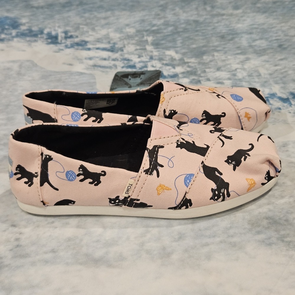 TOMS Girls Cat Print Slip On Shoes Size 5 Pink Canvas Flats‎ NWT